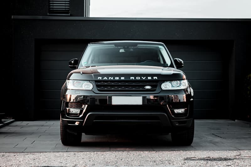 Voiture de luxe prête pour la consignation